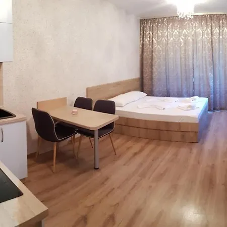 Apartment студио дани Shkorpilovtsi